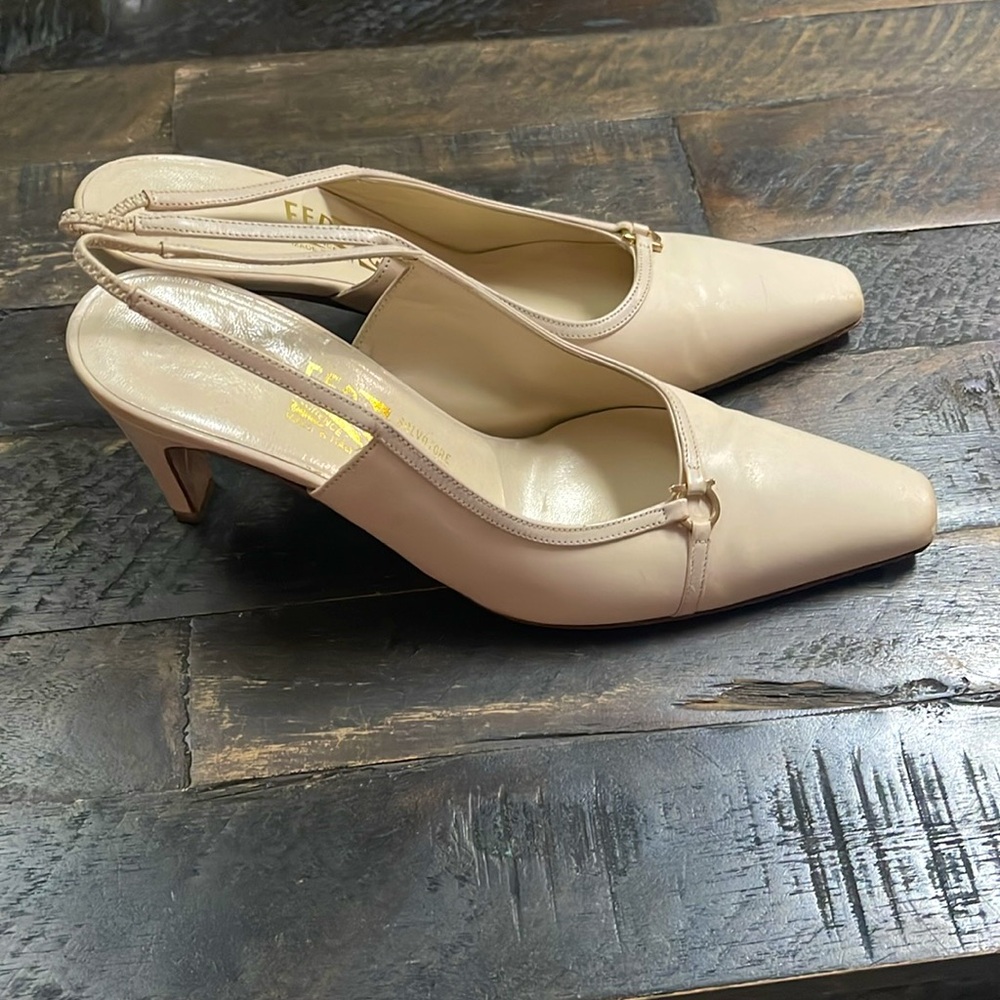 SALVATORE FERRAGMO Slingback Heels 6.5